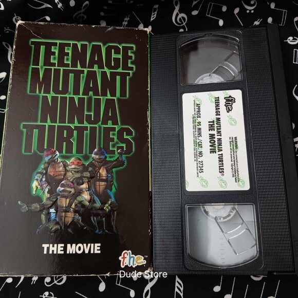 Teenage Mutant Ninja Turtles  - 1990 Movie on VHS - *slip case* - Picture 1 of 4